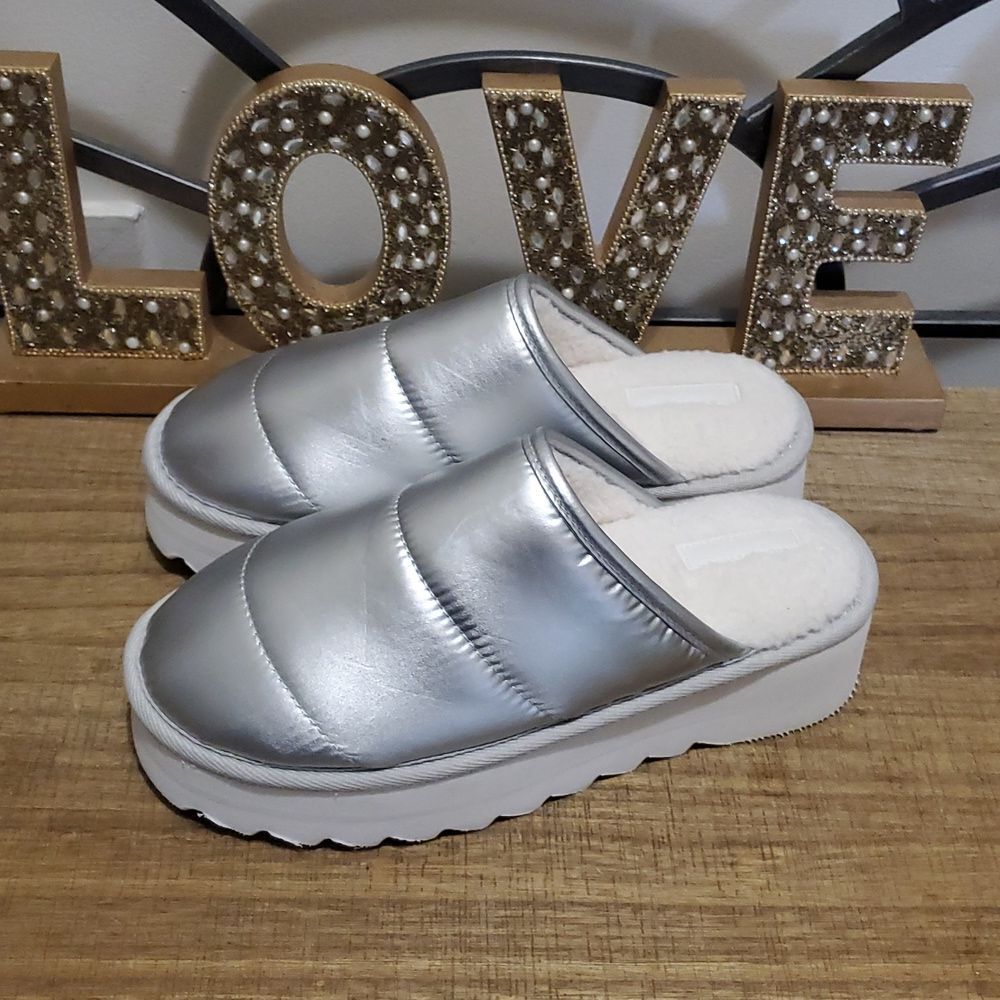 Anthropologie Maeve Silver Puffy Platform Slip On Slippers Clogs Womens Sz S 6-7